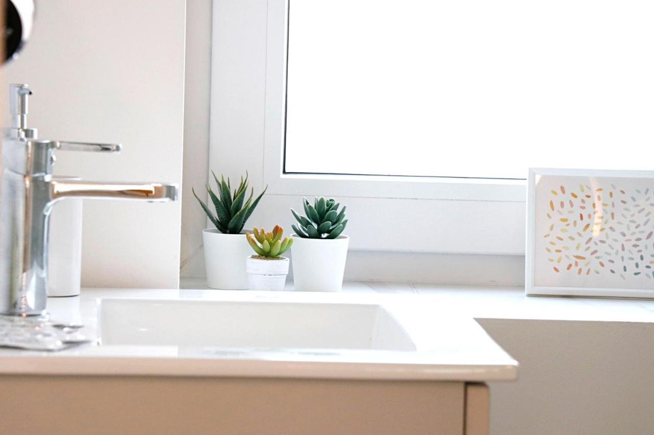 Minimalist Studio Old Town Apartments By Hostlovers Kaunas Buitenkant foto