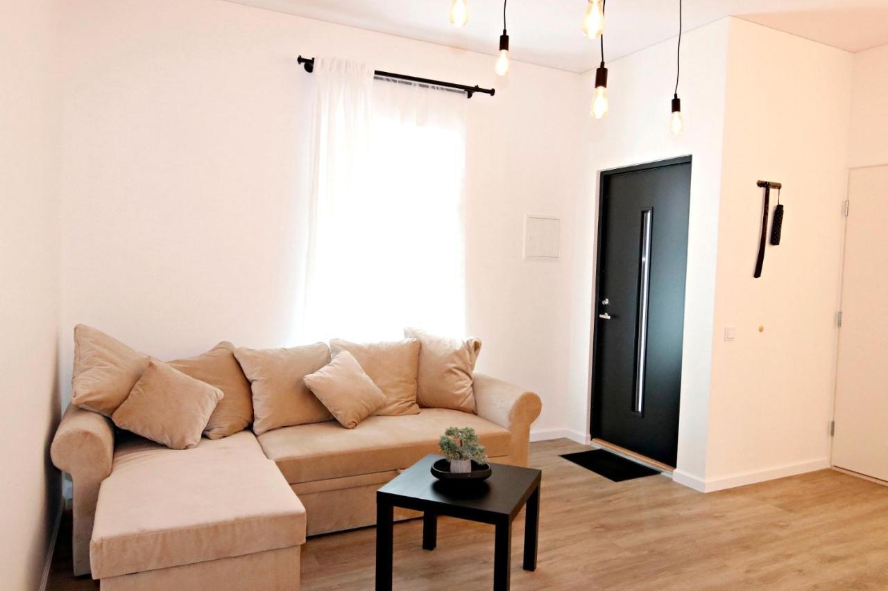 Minimalist Studio Old Town Apartments By Hostlovers Kaunas Buitenkant foto